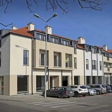 Nova Starowka كونين